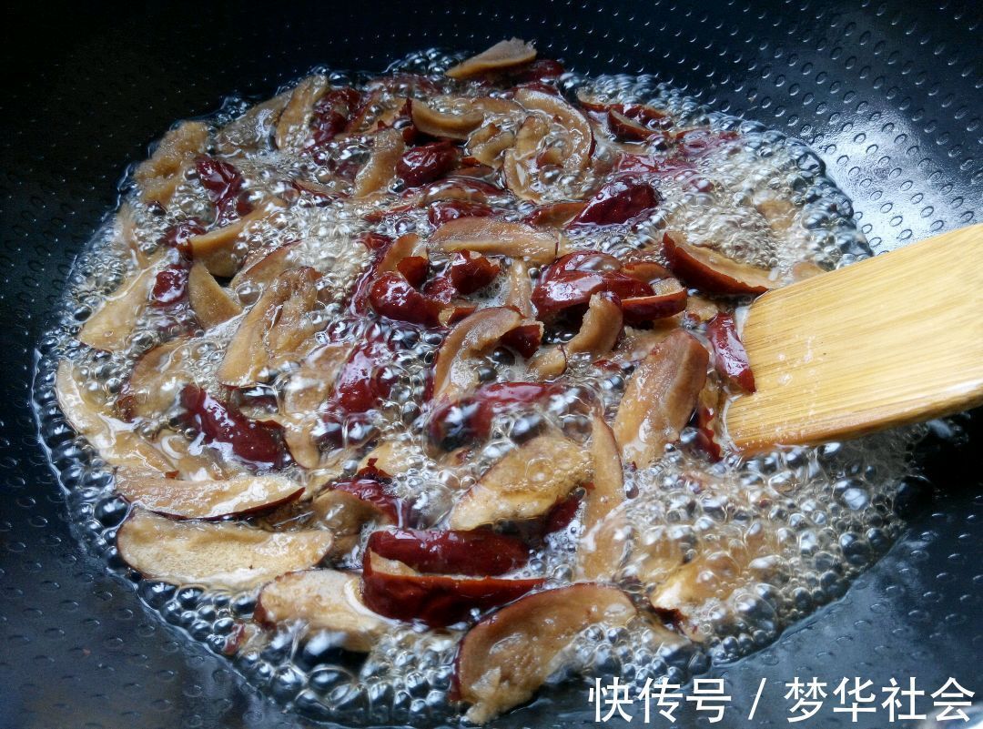 营养物质|美味好吃的红糖枣糕，制作简单，营养健康