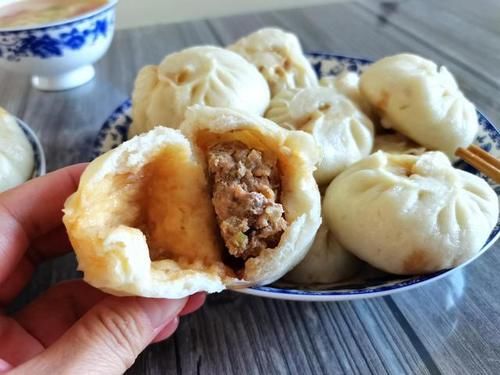 味道|跟师傅学的肉包子做法，味道果然不一般，中秋节给家人蒸一锅太香