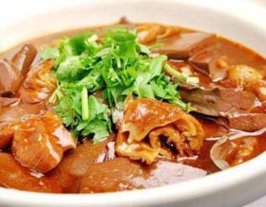 美食推荐香辣猪蹄，酸菜鸭血肥肠，虾仁蒸南瓜，白肉蔬菜卷