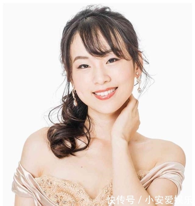 大学生|2022日本国际小姐出炉,22岁美女翻译夺冠