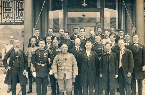 和阎锡山|冯玉祥战败后为何不能东山再起？不是蒋某人厉害，少帅说了原因