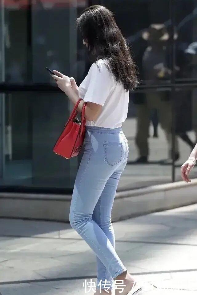 显瘦|“大胯”是假象,可能是因为胖的原因,导致腰粗引起的缘故,试高腰牛仔裤,时髦显瘦