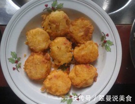 土豆小饼,几天不吃就馋,孩子隔三差五就要吃,一吃就上瘾
