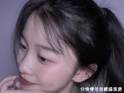 头发|女生“散头发”还是“扎头发”好看?想知道自己发型,关注这3点