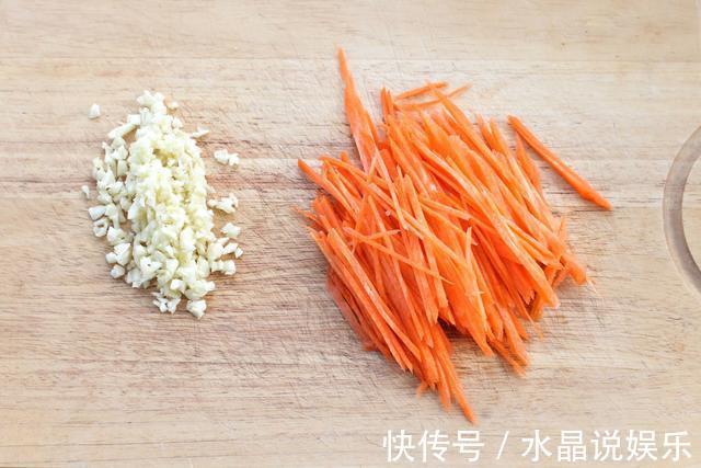 汤匙|在家就能做的韩式料理，饭和菜卷一起，营养丰富又美味，老少皆宜