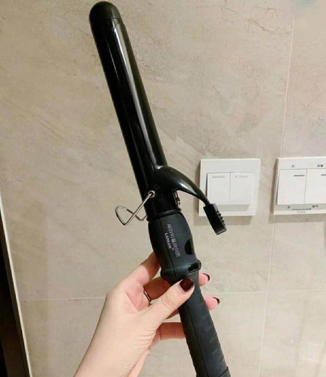 卷发棒 在家就能打造明星同款发型!新手卷发棒使用技巧,简单改变发型!