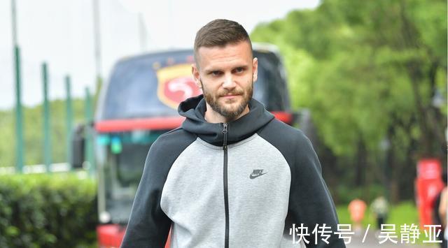 魏震|上港中卫位置将补强,贺惯或魏震要让出主力,让球迷大呼没想到