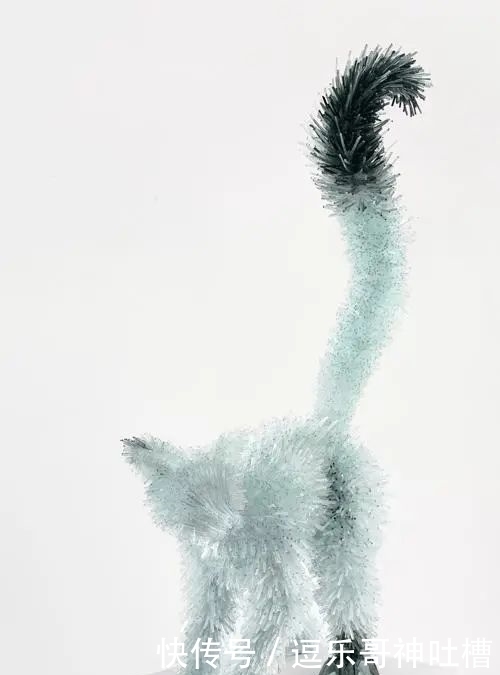 玻璃瓶|破碎的玻璃渣,在艺术家的手中,变成精美绝伦的动物雕塑