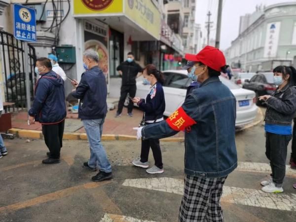 核酸|这一幕太暖！每个人都了不起……