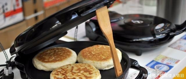 电饼铛烙饼总发硬原来错在这里,面点师帮你破解,放7天都不硬!
