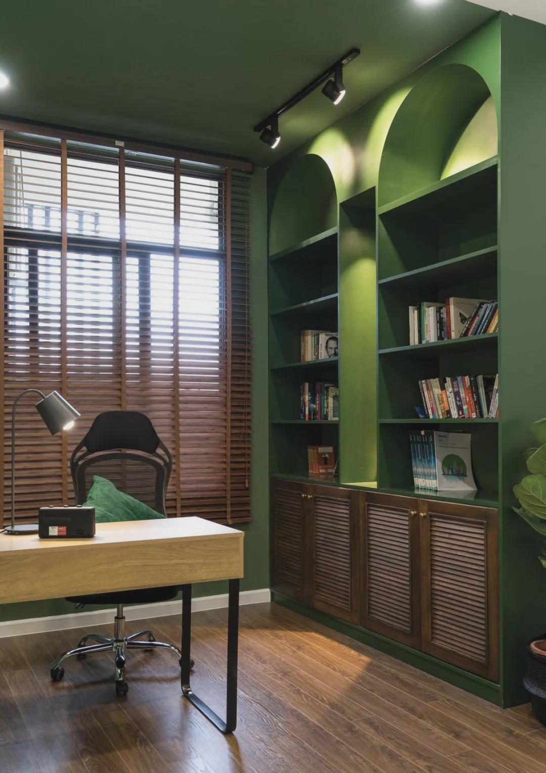 复古绿|78㎡装出2卧室+书房+衣帽间，并用复古绿填满，小户型值得借鉴