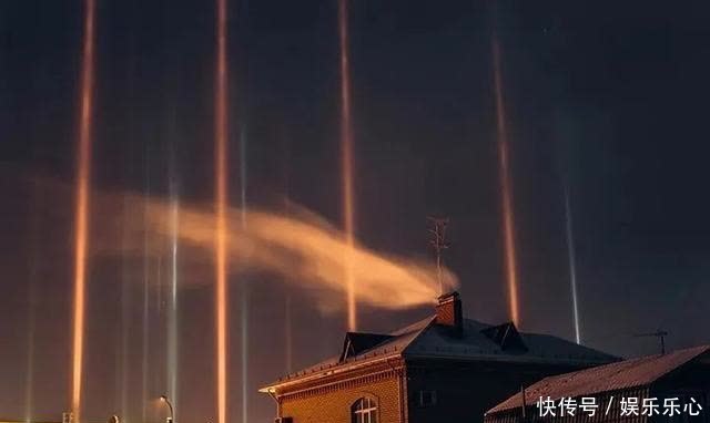 地球上空现锥状蓝光,仅空间站才能看到,数十公里厚空气被电击穿