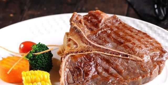 法国人有鹅肝,美国人有牛排,日本人有寿司,中国人默默端出它