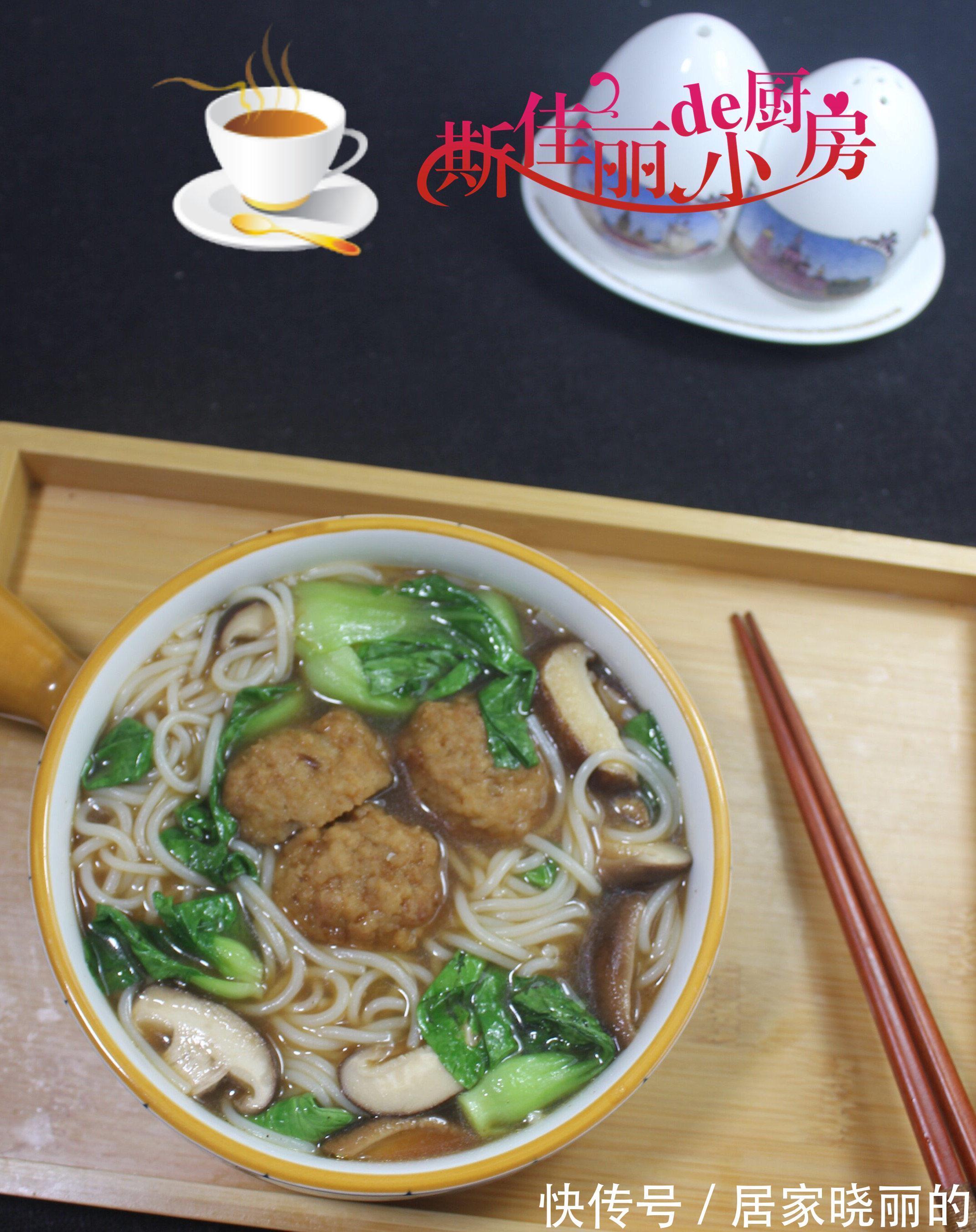 早起五分钟做好的早餐,简单营养又美味,五块煮一锅全家吃个精光