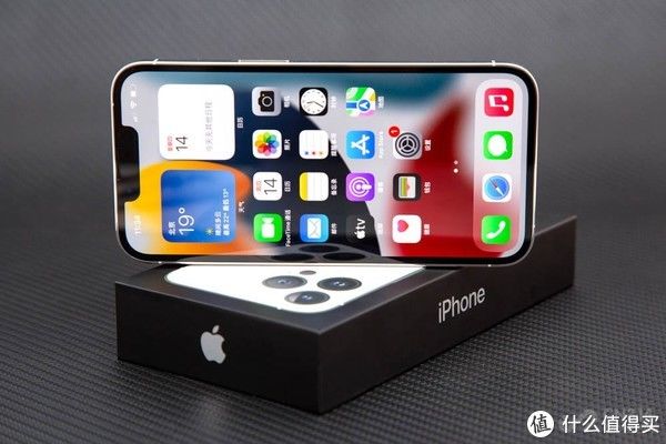 安卓旗舰|A15性能有多离谱？我们用iPhone 13 Pro和五大安卓旗舰比了下