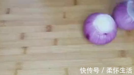 洋葱的最新吃法,好吃又好消化,简直太有食欲了