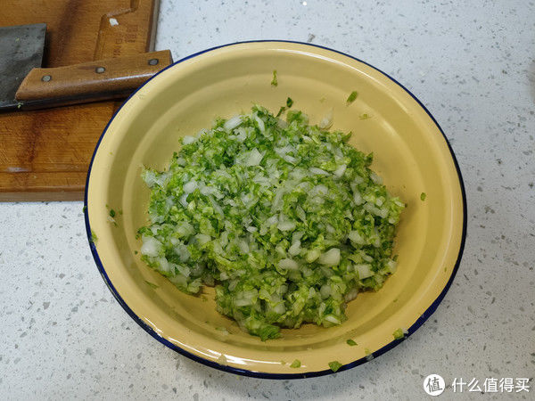 白菜|猪肉白菜馅饺子怎么做才好吃?教你饺子店做法,流油流汁特美味