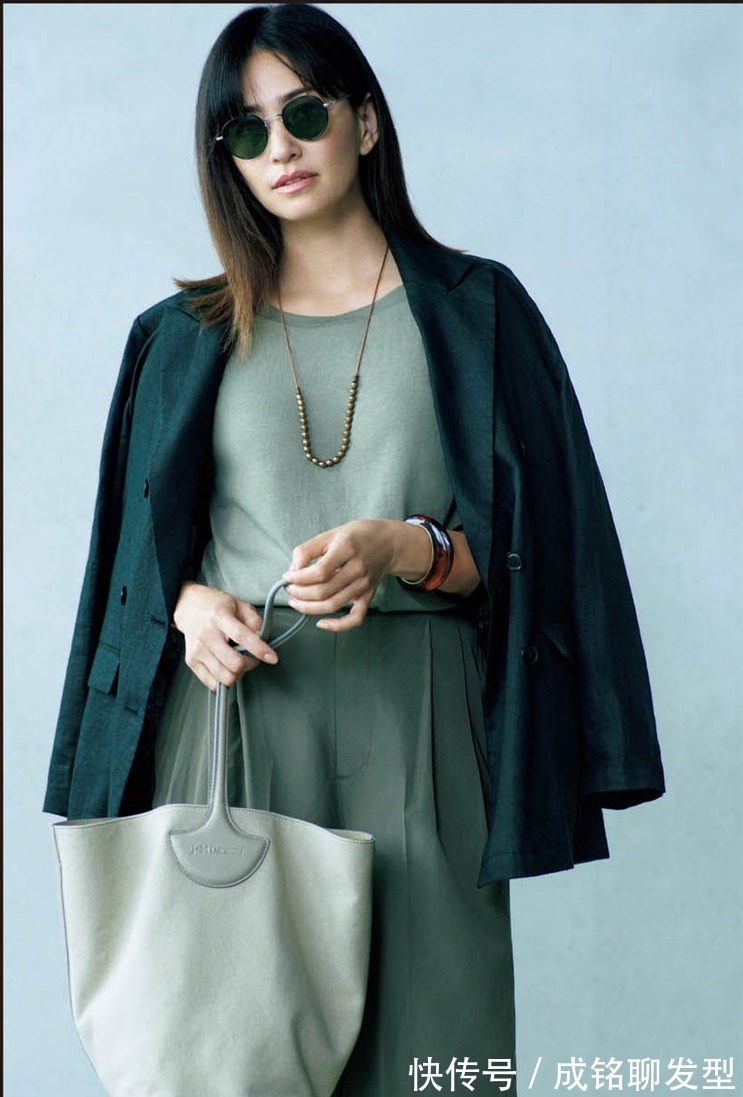 高跟鞋|50+女性这样搭配西服高级有品位,日常职场都适用,减龄又时尚