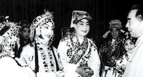 梅兰芳|孟小冬的两位丈夫,一位是戏剧界的红人,一位是他