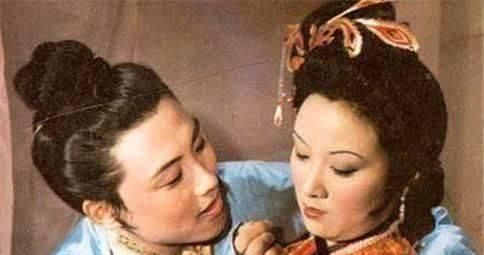 王熙凤|王熙凤究竟有没有出轨贾蓉?深知她底细的平儿,曾当众说出答案