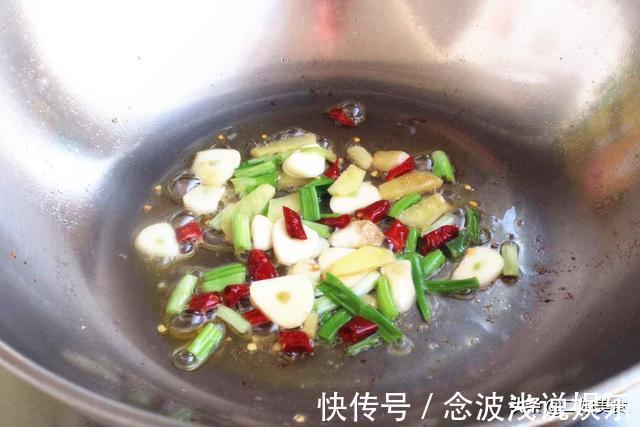 白菜|才知道，白菜炖豆腐一直都做错了，教您新做法，上桌汤汁都不剩