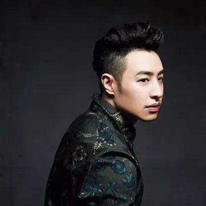 与颜值无关，让女生脸红心跳的5款男生发型！