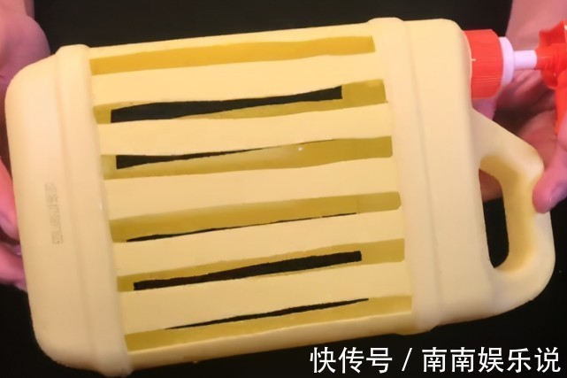 洗洁精瓶子扔掉等于“扔钱”，切几刀放在厨房里，全家人都抢着用