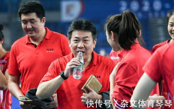 朱婷|女排2大核心日子选得好!蔡斌官宣集训40人,三站都有“硬骨头”