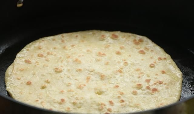 比手抓饼简单,比油条健康,简单易做,早餐吃太好了,家人都爱吃