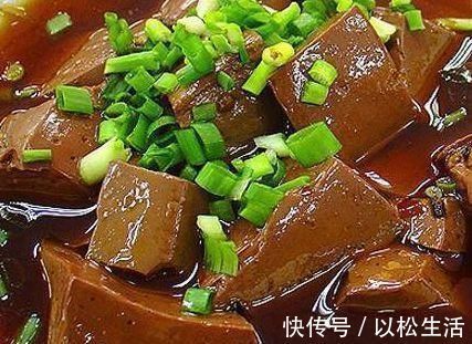 黑便|吃完猪血拉出黑便,对健康是好还是差?今天就一次性告诉你答案!