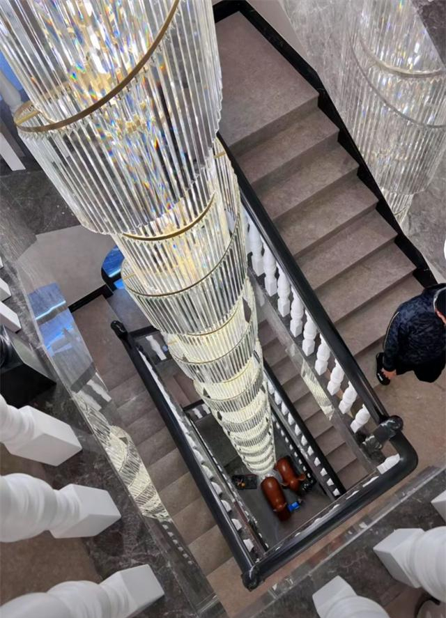 奢侈|林丹7000万别墅曝光!内部装修如宫殿,与女粉丝合影,动作绅士