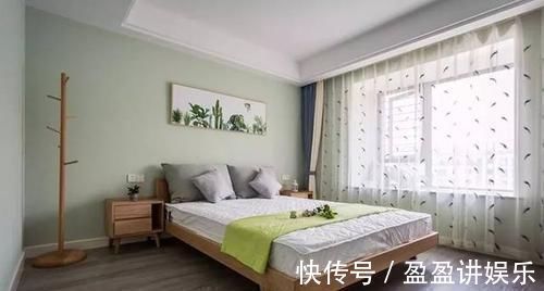 床头柜|卧室床头柜万万要这样摆放，预示越住越富裕，后悔我家摆错了