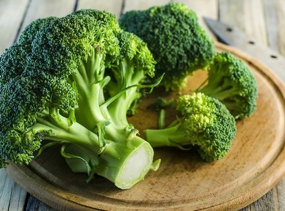 不焯水“不能吃”的四种蔬菜，许多人不知道，还傻傻的一直吃