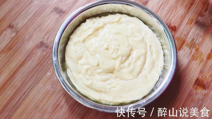 2勺糯米粉，4个鸡蛋，教你一个新吃法，比蛋糕店蛋糕好吃