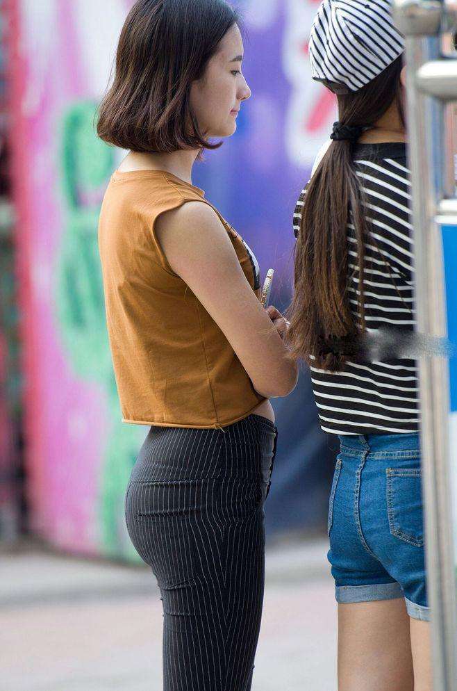 九分裤 紧身裤穿起来好享受,会更加的喜欢,背影都洋气,太“妖娆”