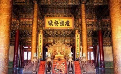 世人都想追逐至高的皇权,宋朝三位皇帝却想放弃皇位,这是为何呢