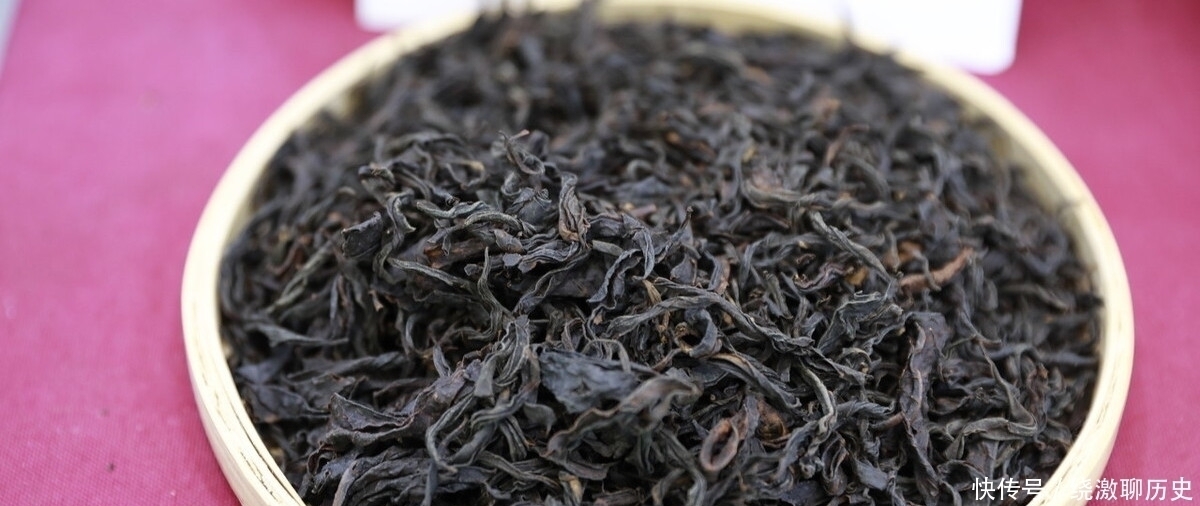 乌龙茶|大红袍长得这么像红茶,为什么不是红茶?大红袍与红茶有何不同?