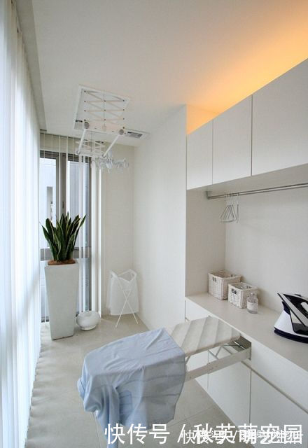 晾衣杆|国内阳台晒满衣服，家里来人太尴尬！不如学国外隔个洗衣房，好用