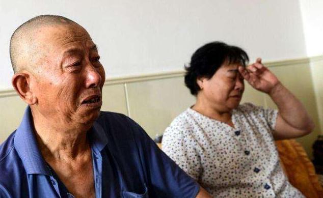 退休|首批“丁克夫妻”双双退休,有钱有闲没有儿孙,日子过得怎么样?