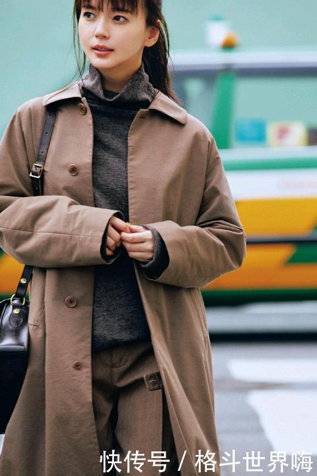 四五十岁的女人,日常穿衣坚持这3个“搭配习惯”,足够大气质感