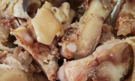 南方朋友来东北出差,不听劝阻点了六道菜,上菜之后自己傻眼了