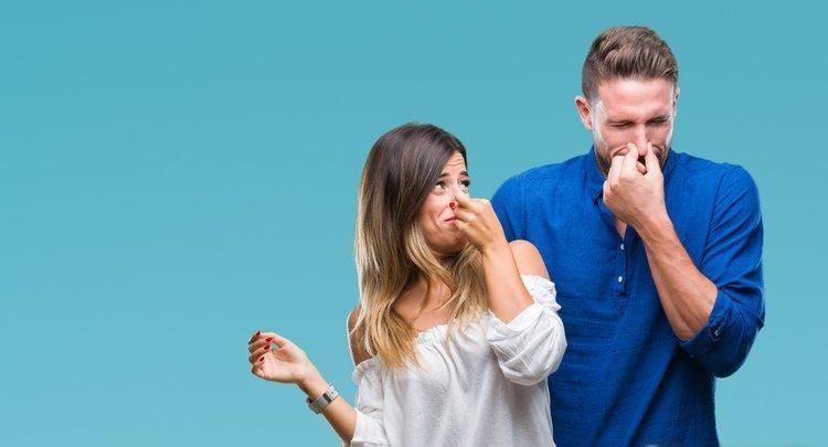 常放屁是肠癌的“暗示”吗肿瘤科医生说3个症状才是肠癌信号