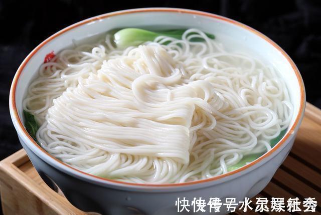 平安|大年初一,老传统不能丢,牢记4吃3不吃,寓意平安顺遂富有