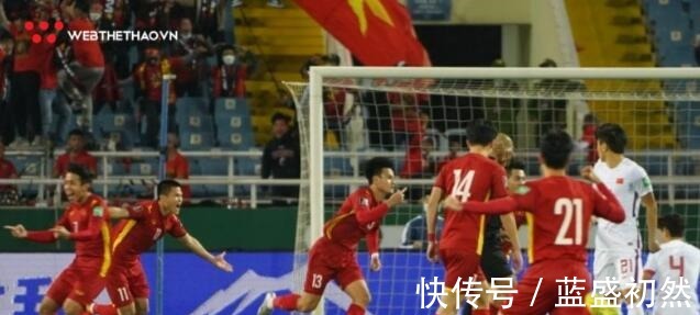 红包|名场面!越南领导发红包国足球迷砸电视,范志毅足球需要仪式感!
