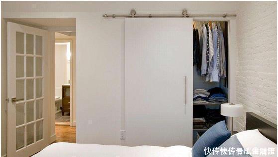 小户型|越来越多人卧室不买大衣柜,这样设计更潮流,好看实用省空间