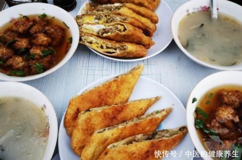 沙镇呱嗒想吃还得排队等!