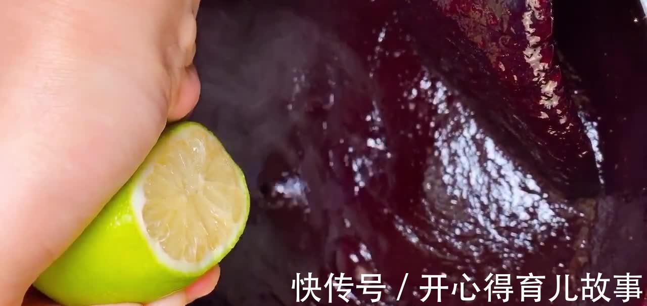 自制蓝莓果酱,果香浓郁酸甜适中,闲暇做几瓶能吃大半年