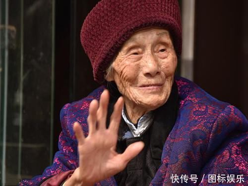 95岁老中医畅谈长寿经验:坚持4个习惯,身体越来越年轻