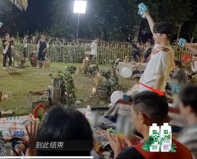 求锤得锤!警方通报李云迪因嫖娼被抓,《哥哥》曾删减打码其画面