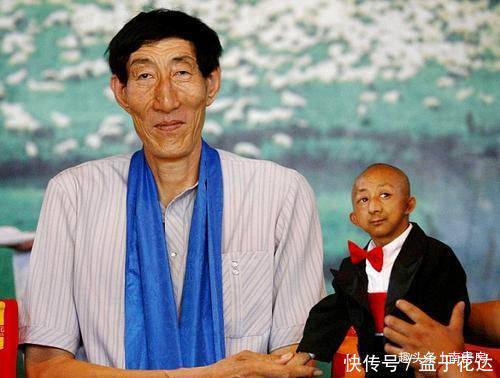 世界第一|身高2.36米的“巨人”,曾不顾医生阻拦执意生下一娃,后来怎样